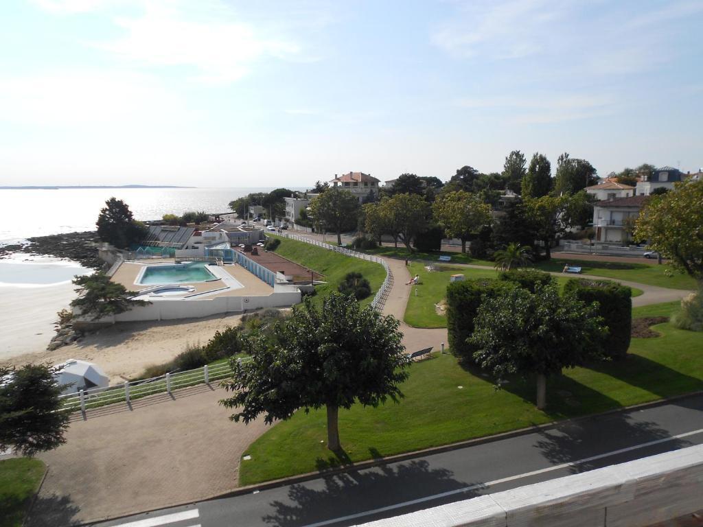 Hotel Beau Rivage Royan Esterno foto