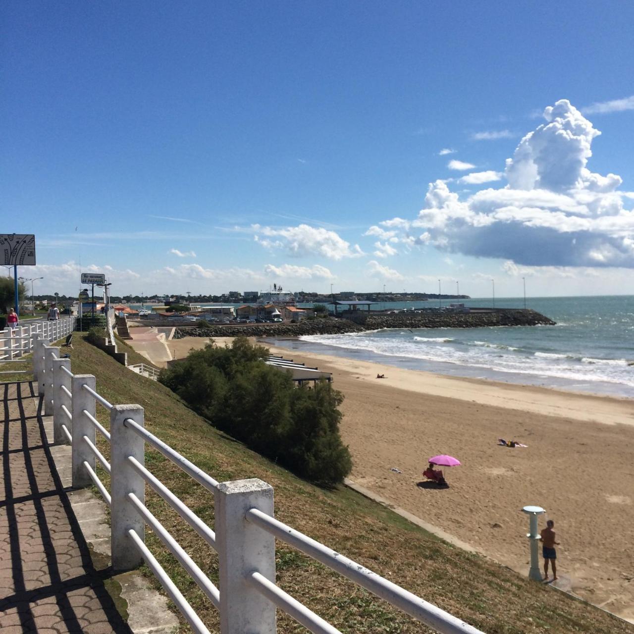 Hotel Beau Rivage Royan Esterno foto